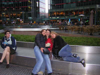 Sony Center_Franzi, Lena und Alex